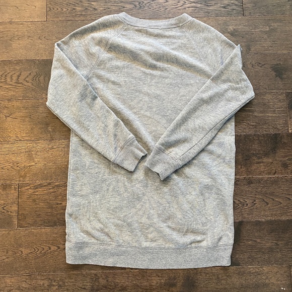 Gap Crew Sweatshirt, S, EUC, Heather Gray - Picture 8 of 8